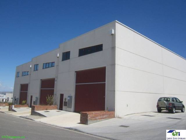 Nave industrial en Venta en C/ PEÑA OROEL en Cuarte de Huerva