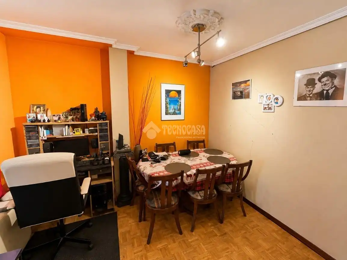 Comedor de Piso en venta en San Fernando de Henares con Calefacción, Parquet y Terraza