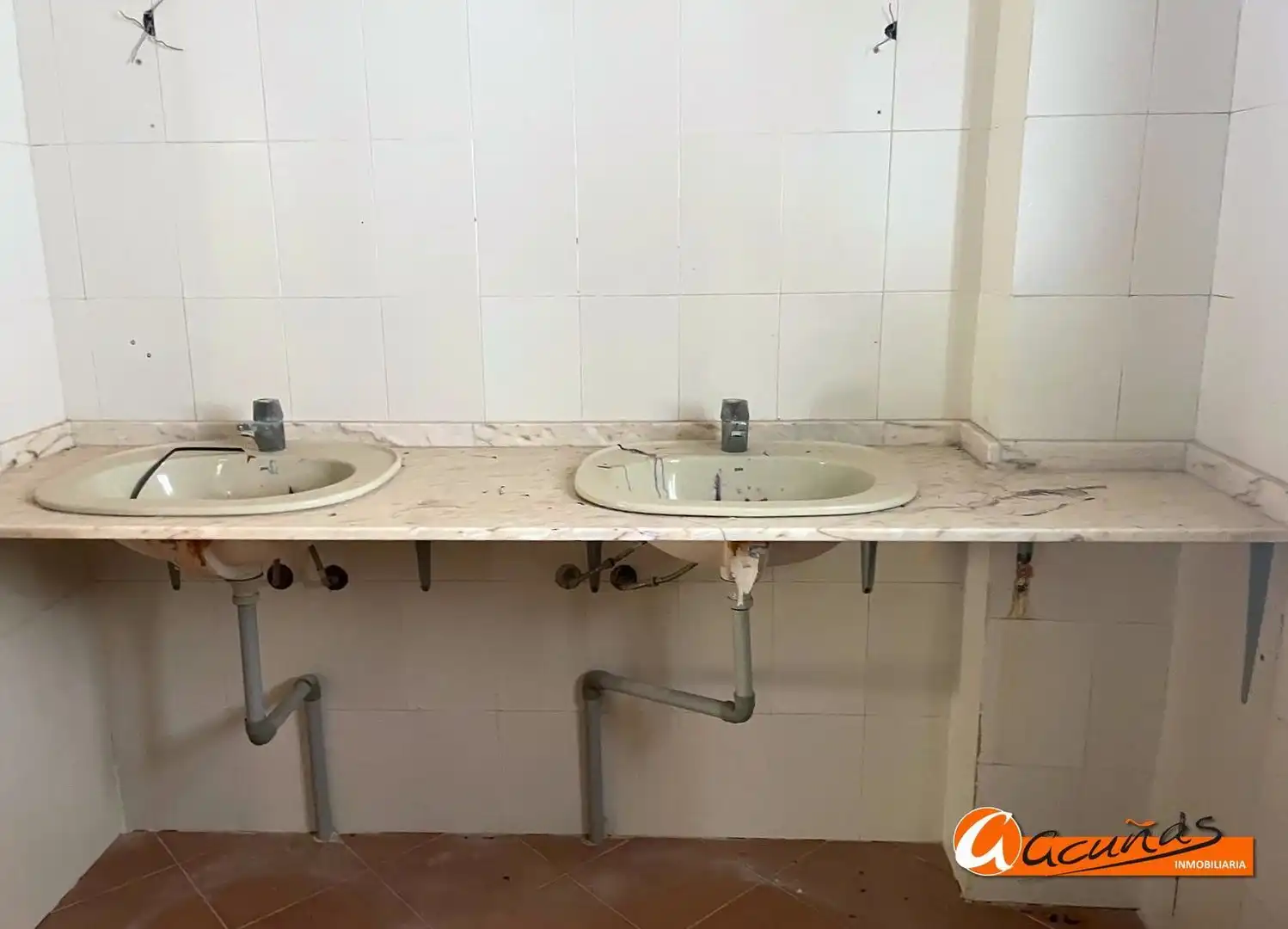 Baño de Casa adosada en venta en Puente Genil con Terraza y Trastero