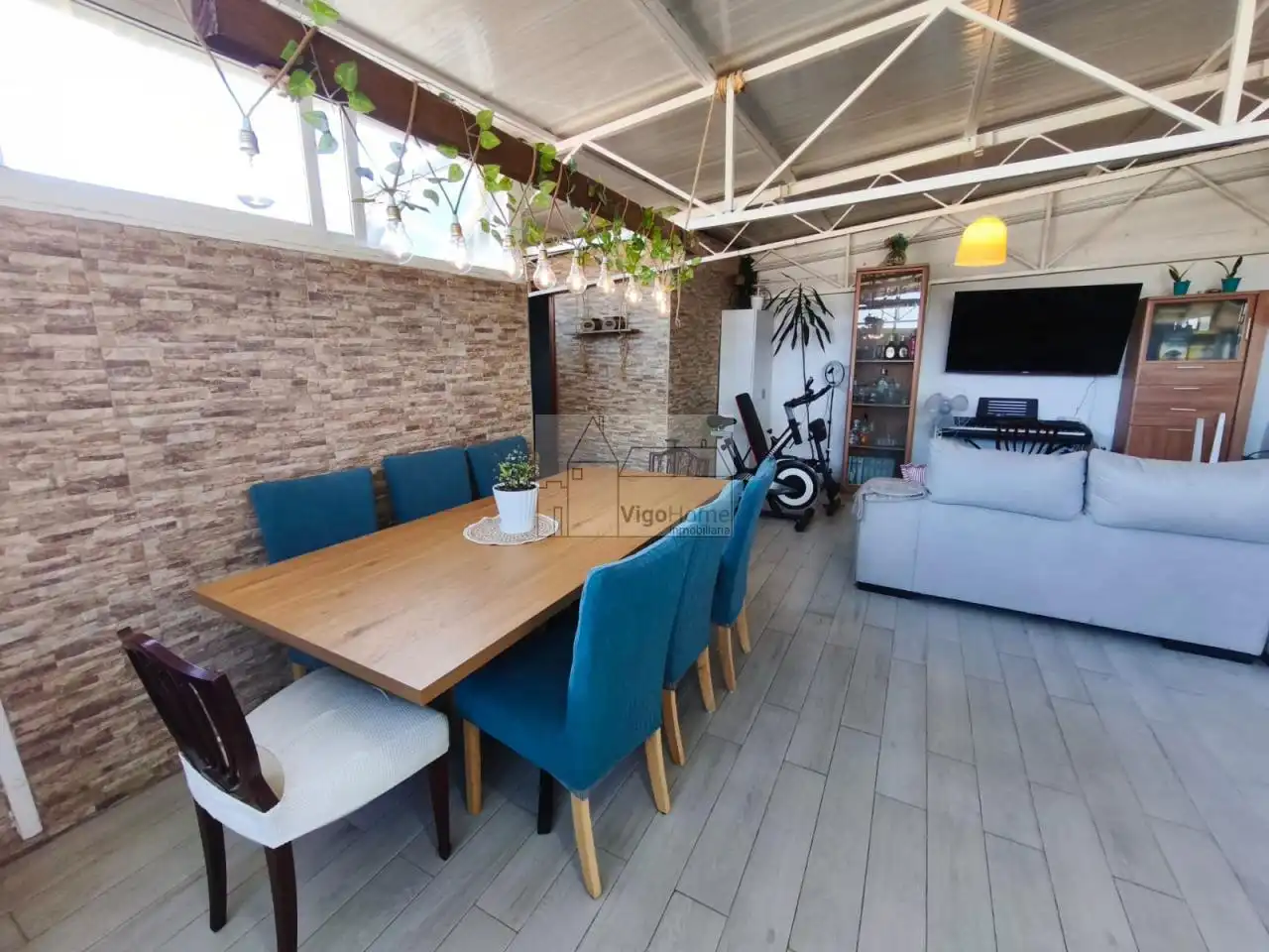 Comedor de Piso en venta en Vigo  con Calefacción, Terraza y Trastero