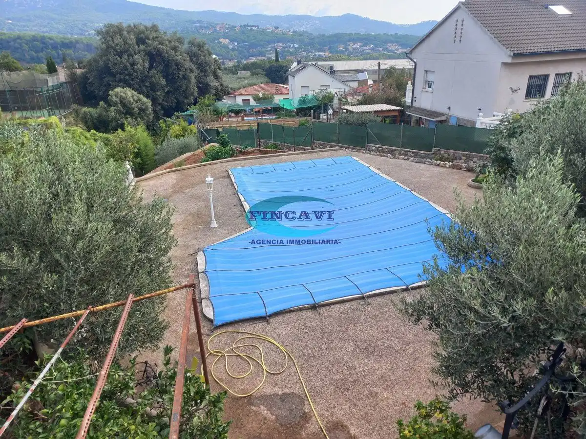 Piscina de Casa o xalet en venda en Bigues i Riells del Fai amb Calefacció, Terrassa i Traster