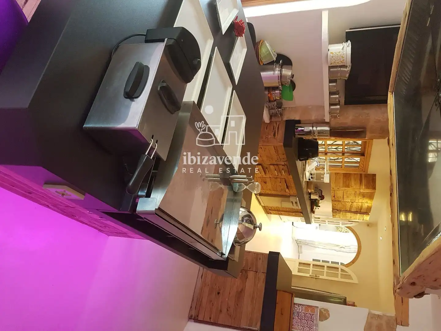 Houses for sale in Santa Eulària des Riu  with Air Conditioner, Private garden and Terrace