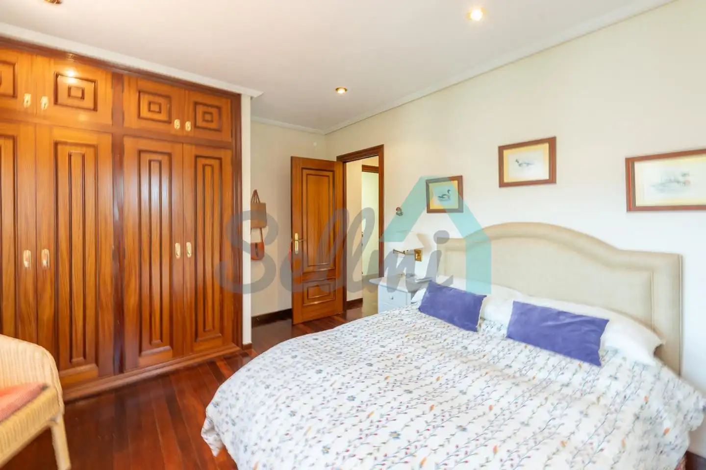 Bedroom of Detached homes for sale in Llanes  with Heating, Private garden and Parquet flooring