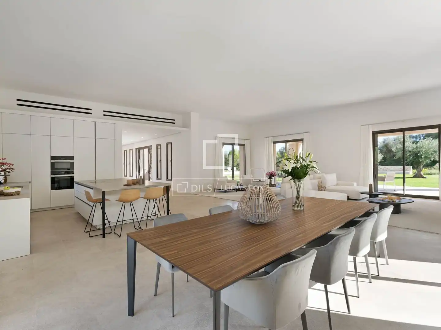 Comedor de Finca rústica en venta en Capdepera con Aire acondicionado, Calefacción y Jardín privado