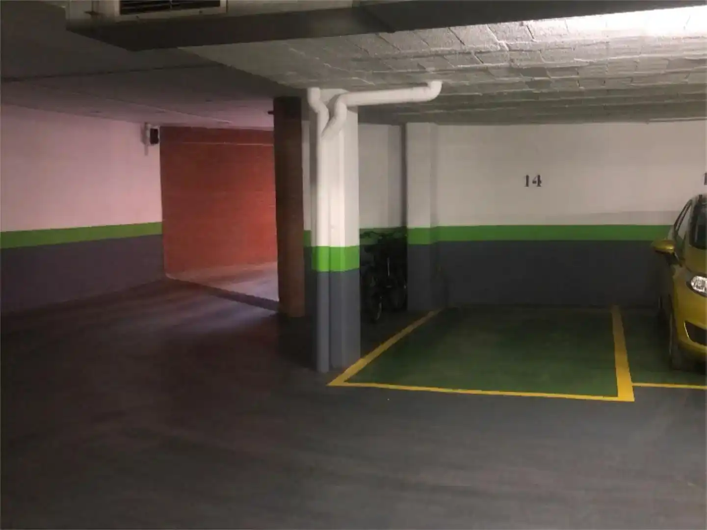 Aparcament de Garatge de lloguer en Madrid