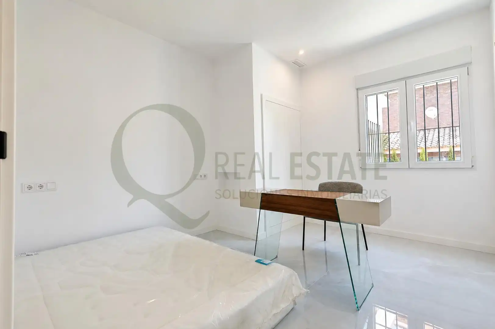 Dormitori de Casa o xalet en venda en Sant Joan d'Alacant amb Aire condicionat, Jardí privat i Piscina