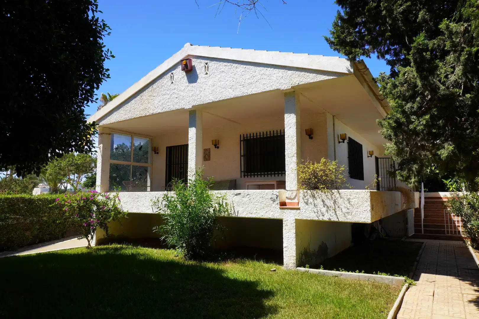 Villa con giardino in vendita a Calle Río Ter 14, imagen 2