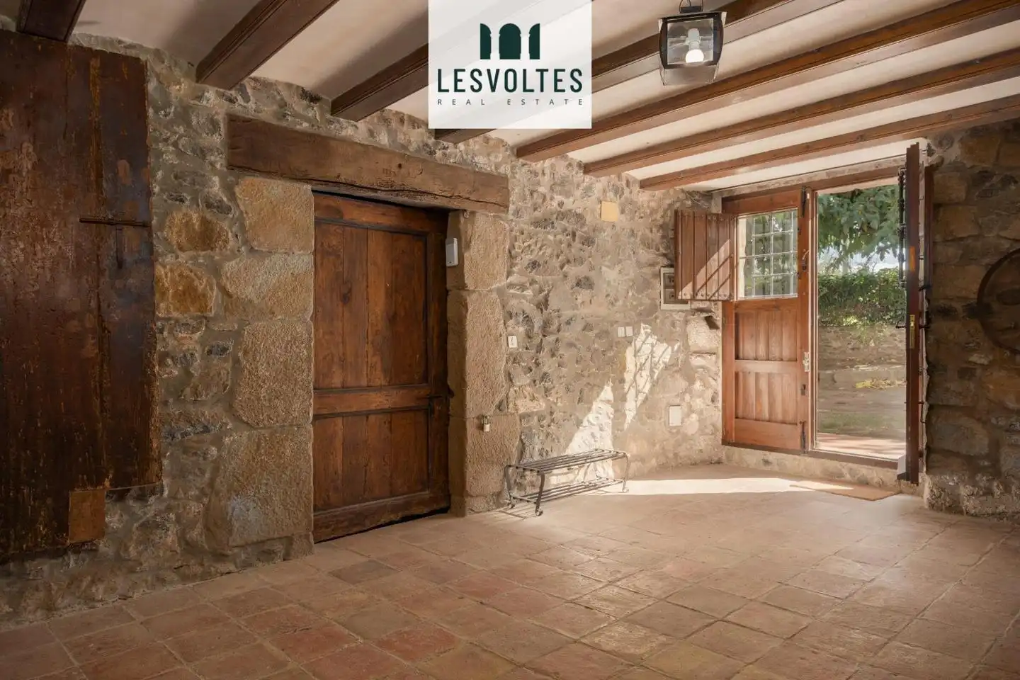 Houses for sale in Rupià  with Air Conditioner, Heating and Private garden