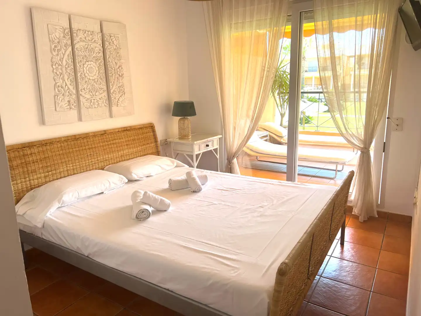 Habitación de Apartamento de alquiler en Oliva con Aire acondicionado, Terraza y Amueblado