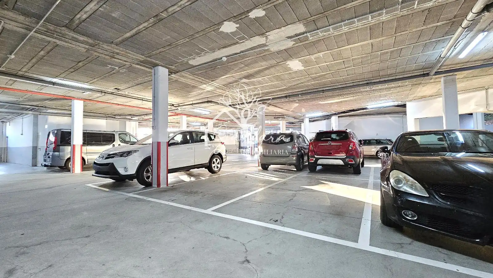 Parking de Piso de alquiler en Narón con Calefacción, Terraza y Trastero