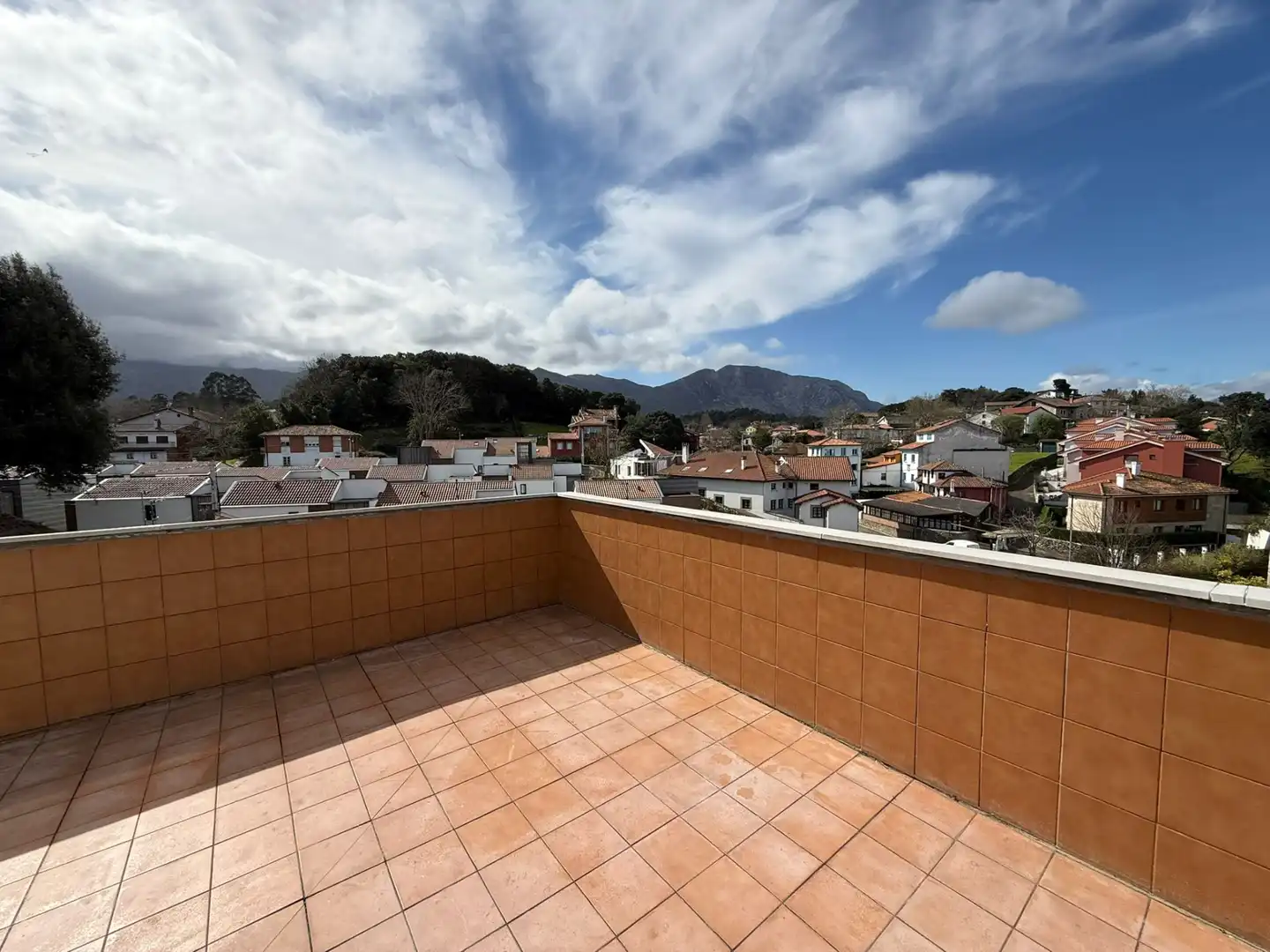 Terraza de Ático en venta en Llanes con Calefacción, Terraza y Trastero