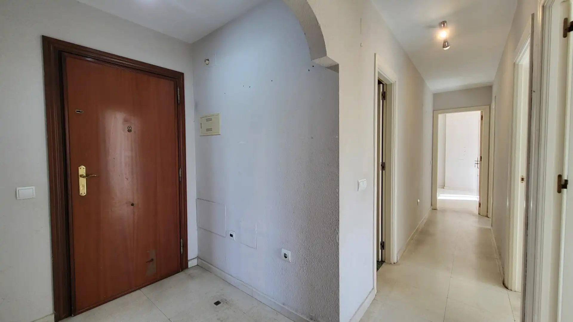 Piso en venta en Calle Andrómeda, El Cónsul - Ciudad Universitaria - El Romeral