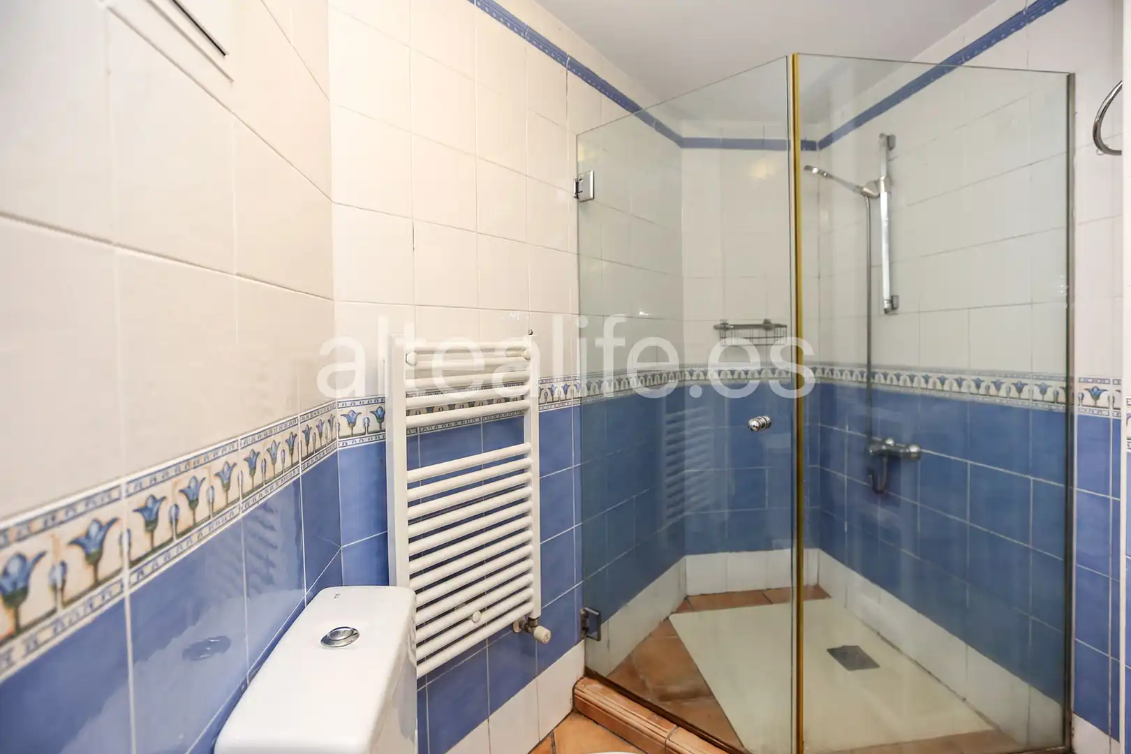 Bany de Apartament de lloguer en Altea amb Calefacció, Terrassa i Moblat