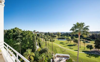 Jardí de Àtic en venda en Marbella amb Aire condicionat, Terrassa i Piscina