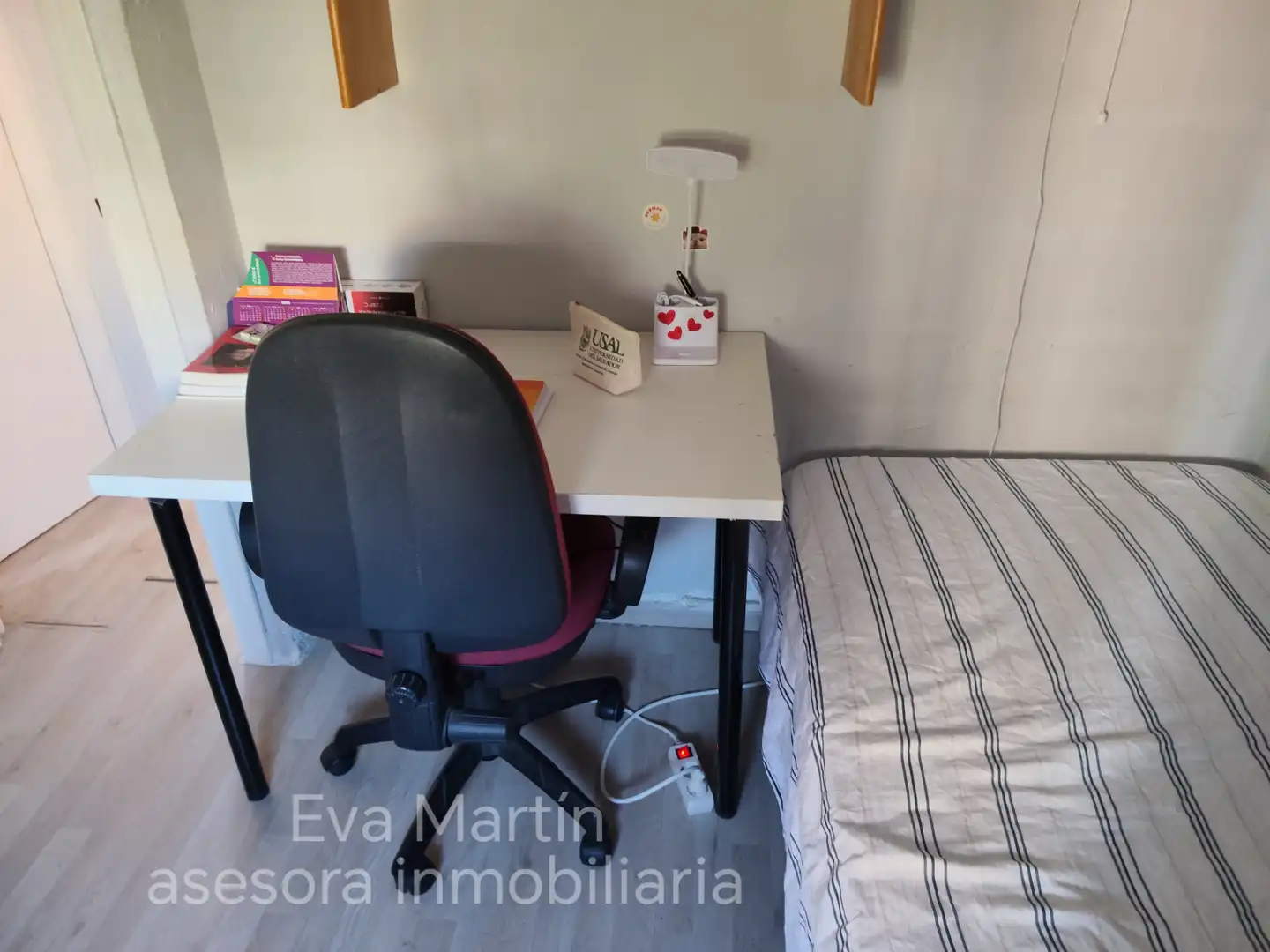 Dormitori de Pis de lloguer en Sevilla amb Aire condicionat, Moblat i Forn