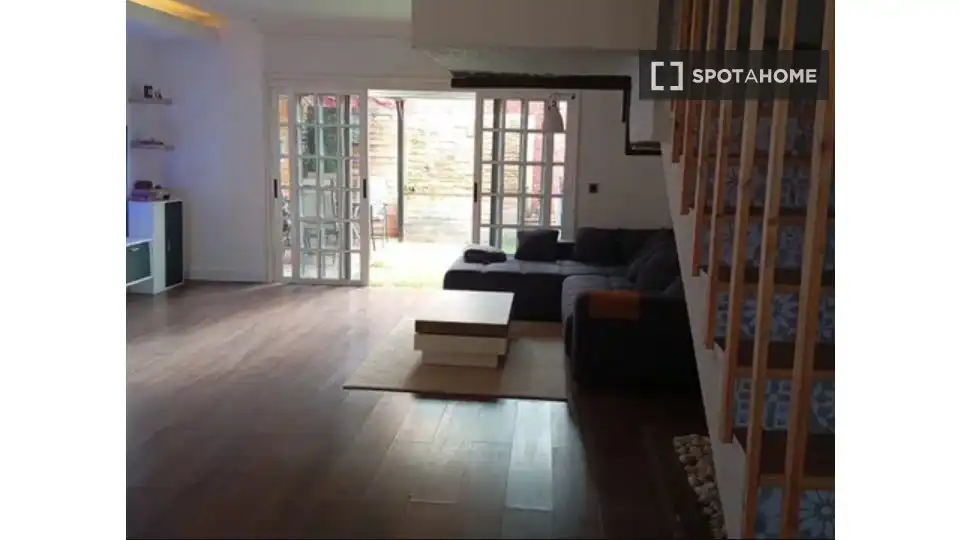 Room in Radazul