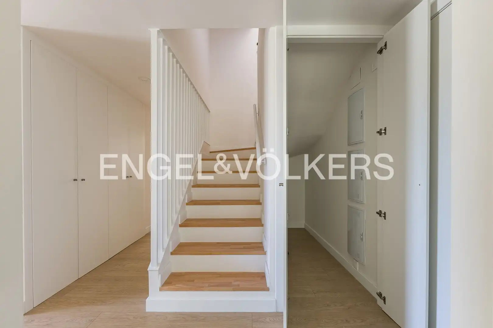 Ático en venta en Vilanova i la Geltrú con Aire acondicionado, Calefacción y Terraza