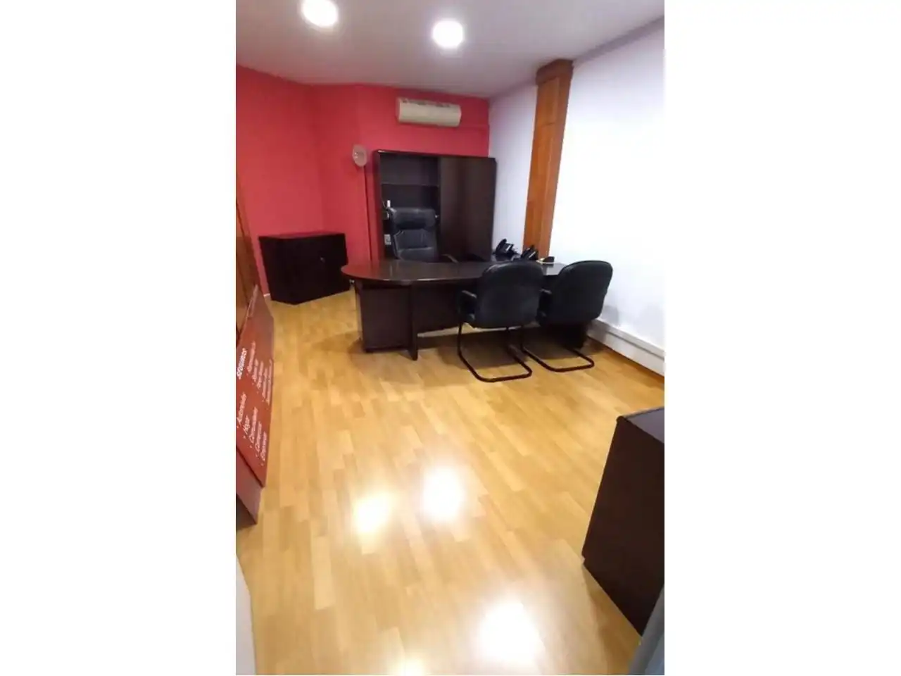 Office for sale in Barcelona  with Air Conditioner