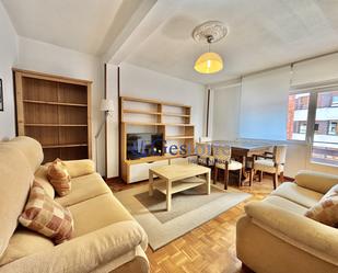 Living room of Flat for sale in Oviedo   with Heating, Parquet flooring and Terrace