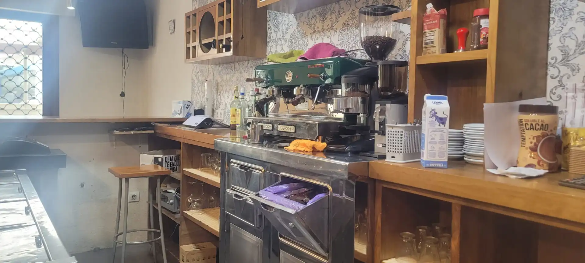 Cocina de Local de alquiler en Trazo con Terraza y Amueblado