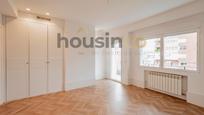 Bedroom of Flat for sale in  Madrid Capital  with Air Conditioner and Terrace