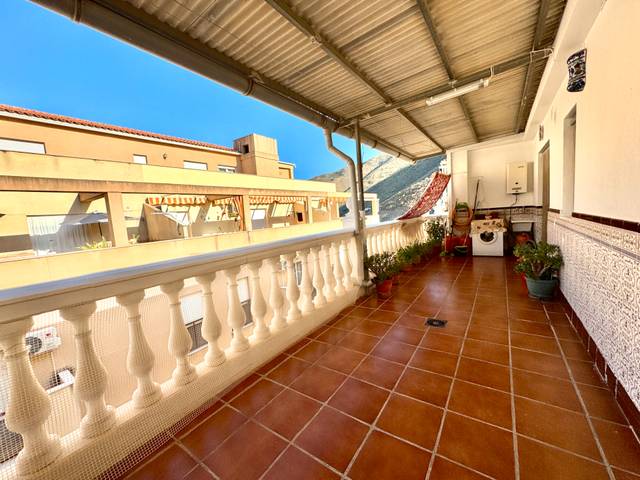 Piso en Venta en Calle 28 de Febrero en Albuñol