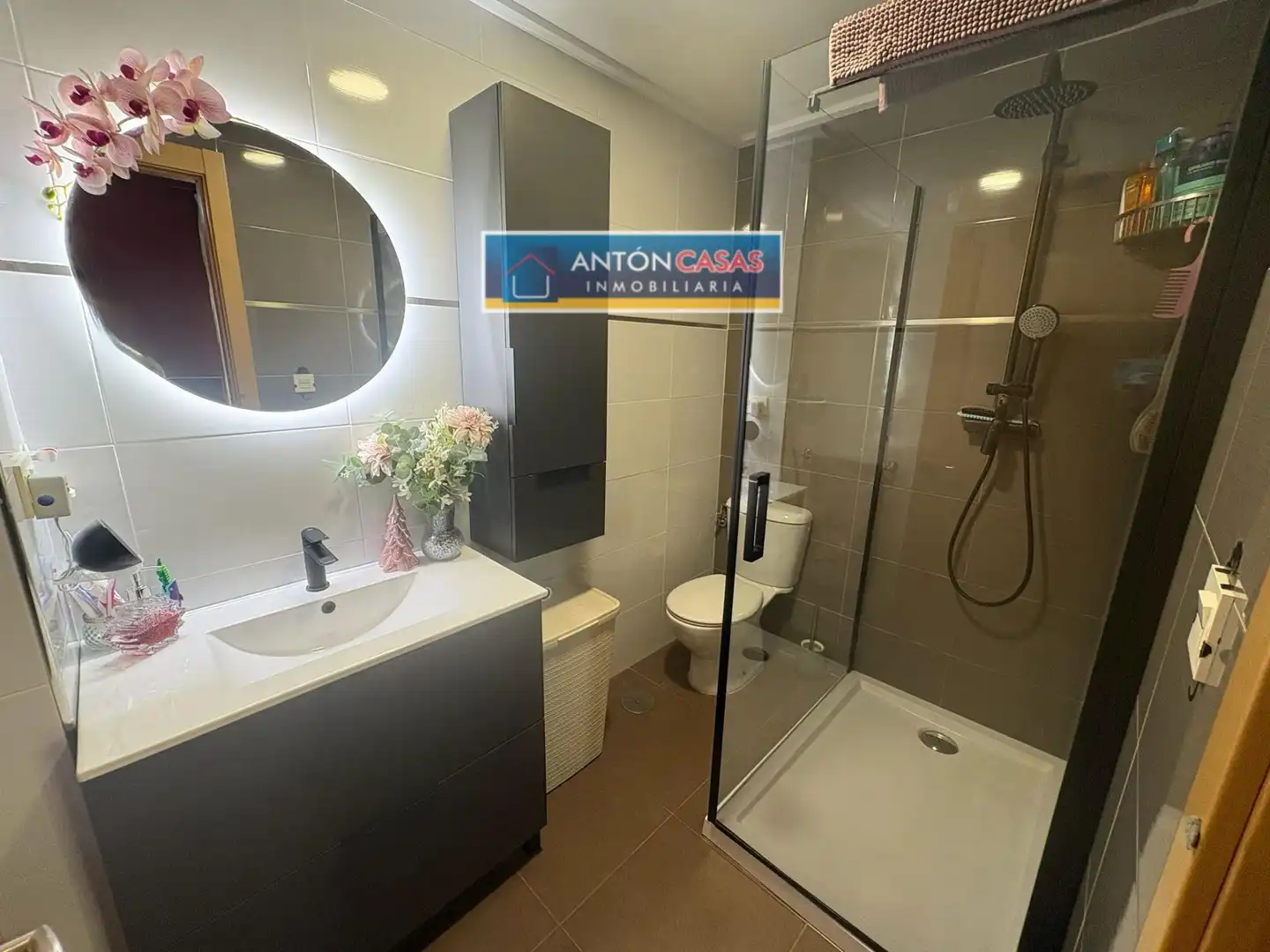 Bathroom of Duplexes for sale in Novelda  with Air Conditioner, Terrace and Storage room