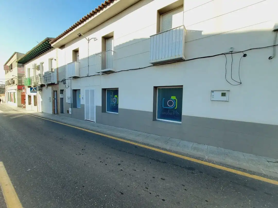 Vista exterior de Local en venta en Esquivias con Aire acondicionado