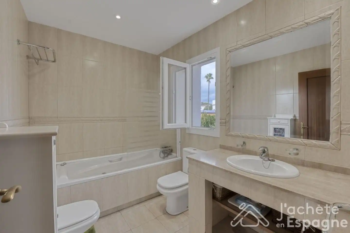 Baño de Casa o chalet en venta en Málaga con Aire acondicionado, Jardín privado y Terraza