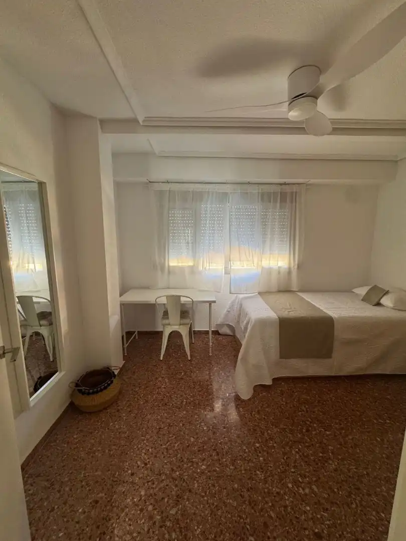 Habitación de Piso de alquiler en Valencia con Amueblado