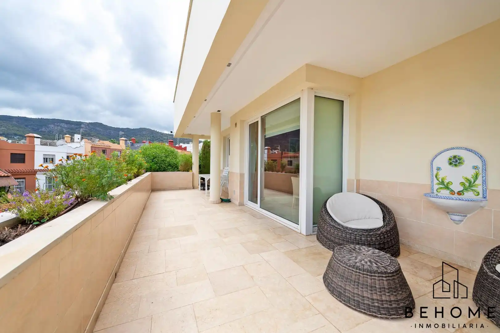 Terrassa de Casa o xalet en venda en Alhaurín de la Torre amb Aire condicionat, Jardí privat i Terrassa