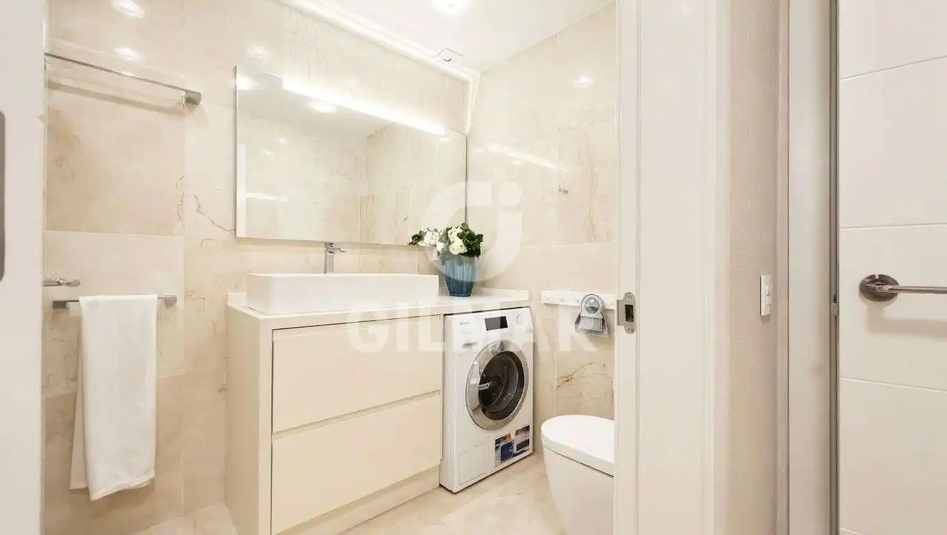 Bathroom of Flat for sale in Adeje  with Air Conditioner, Private garden and Terrace