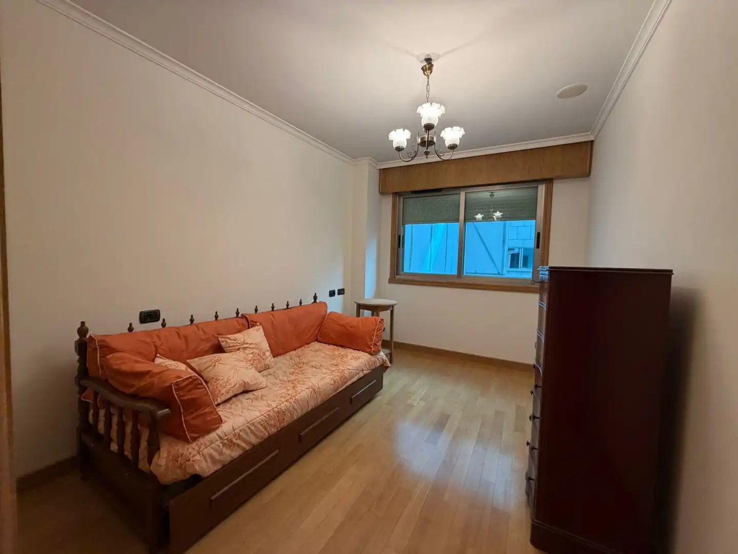 Habitación de Piso de alquiler en A Coruña Capital  con Calefacción y Parquet