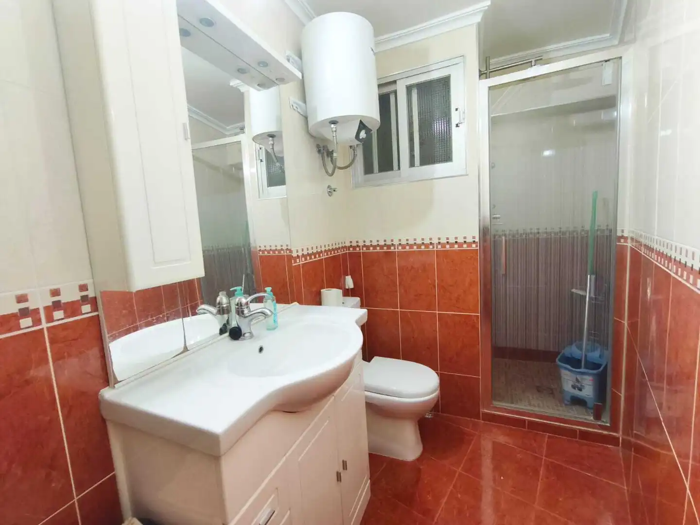 Badezimmer von Wohnung zum Verkauf in Cullera mit Klimaanlage, Möbliert und Balkon
