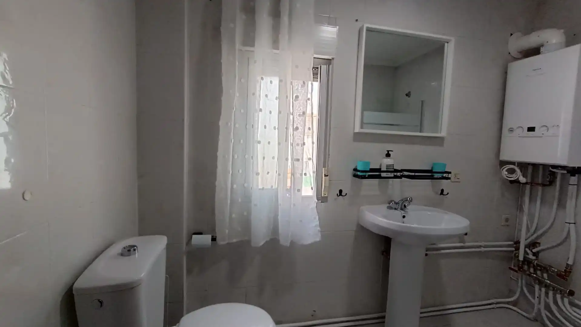 Badezimmer von Wohnung zur Miete in Salamanca mit Heizung, Möbliert und Waschmaschine