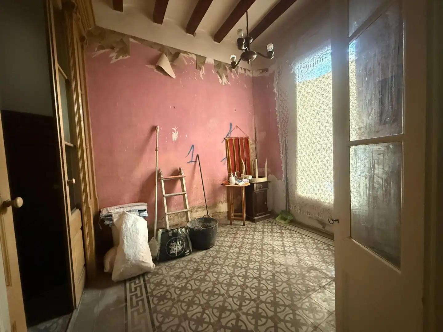 Casa con jardín en venta en Centre - Sant Oleguer, imagen 6
