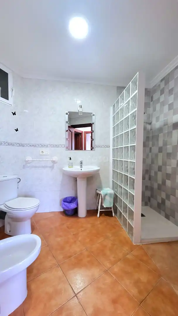 Baño de Apartamento en venta en Benalmádena con Aire acondicionado, Calefacción y Terraza
