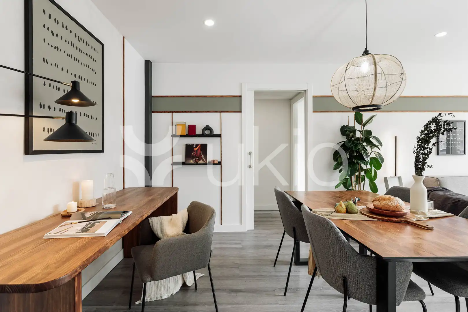 Comedor de Piso de alquiler en Barcelona con Aire acondicionado, Calefacción y Amueblado