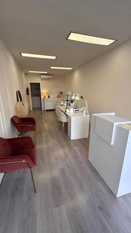 Local comercial en Alquiler en Creu Alta