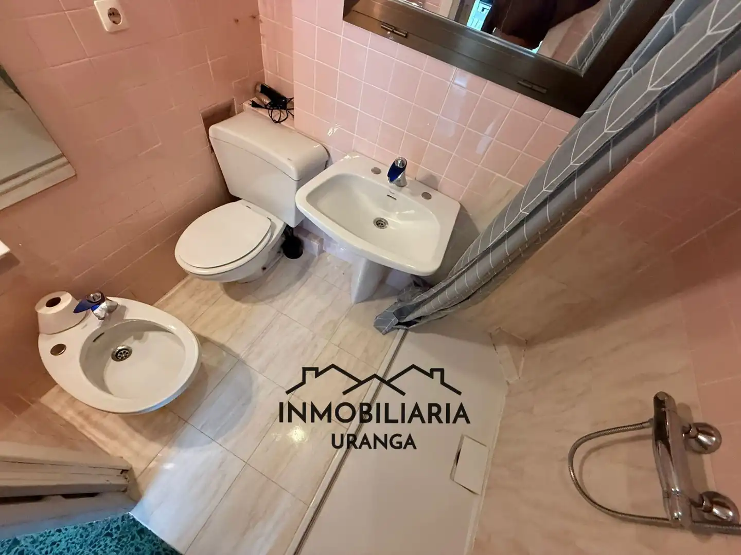 Piso en venta en Laredo con Calefacción y Terraza
