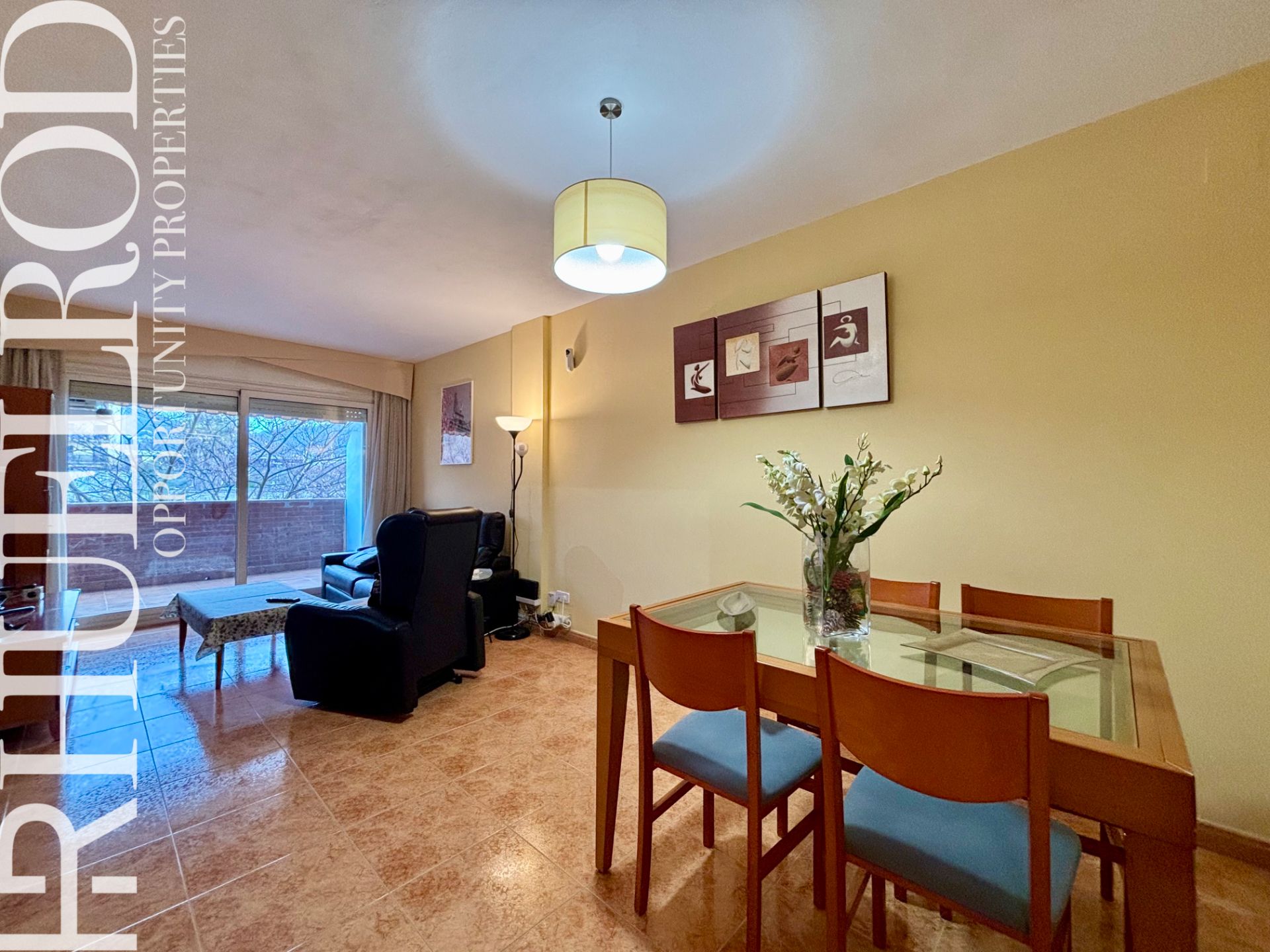 Living room of Flat for sale in Pineda de Mar  with Air Conditioner, Heating and Terrace