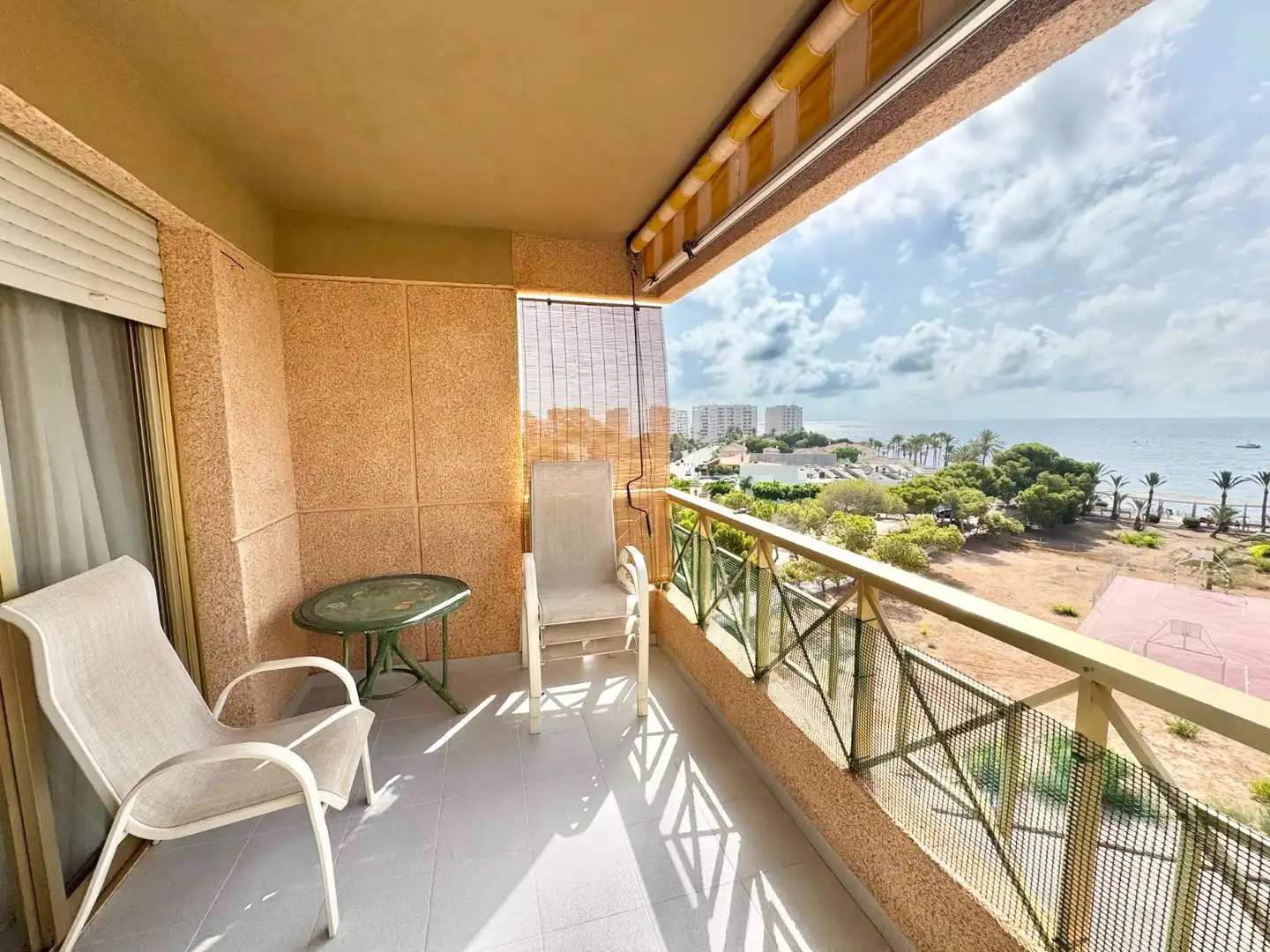 Terrasse von Wohnungen zur Miete in Orihuela mit Möbliert, Waschmaschine und Mikrowelle