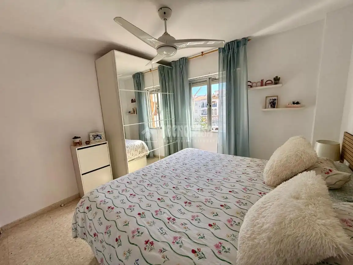 Bedroom of Flat for sale in Benalmádena  with Air Conditioner, Terrace and Furnished