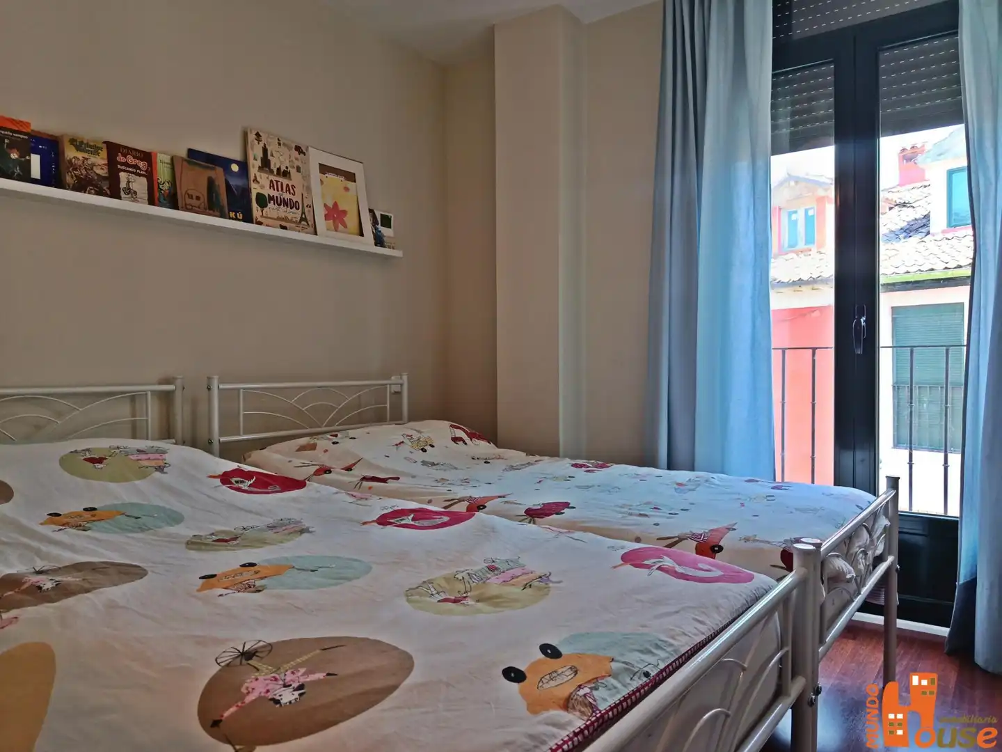 Habitación de Casa adosada en venta en Real Sitio de San Ildefonso con Calefacción y Amueblado