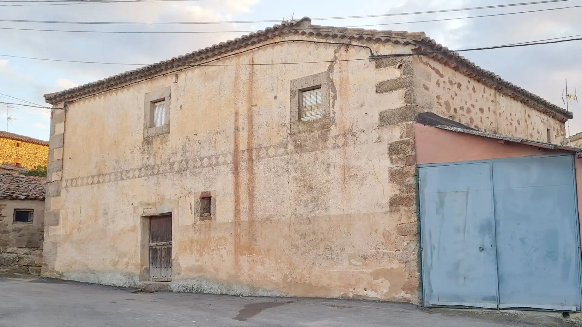 Exterior view of Single-family semi-detached for sale in Sigüenza