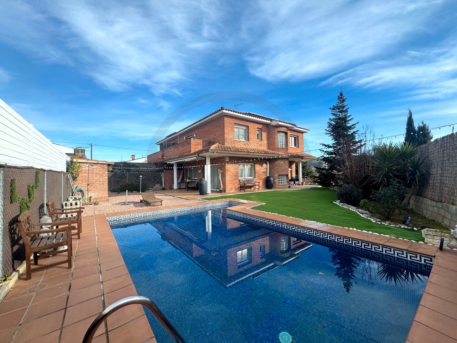 Vista exterior de Casa o xalet en venda en Sant Quirze del Vallès amb Calefacció, Jardí privat i Parquet