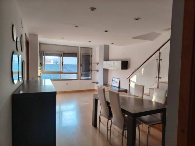 Dúplex en Venta en Carrer Maternitat d'Elna en Carretera de Vic  - Remei