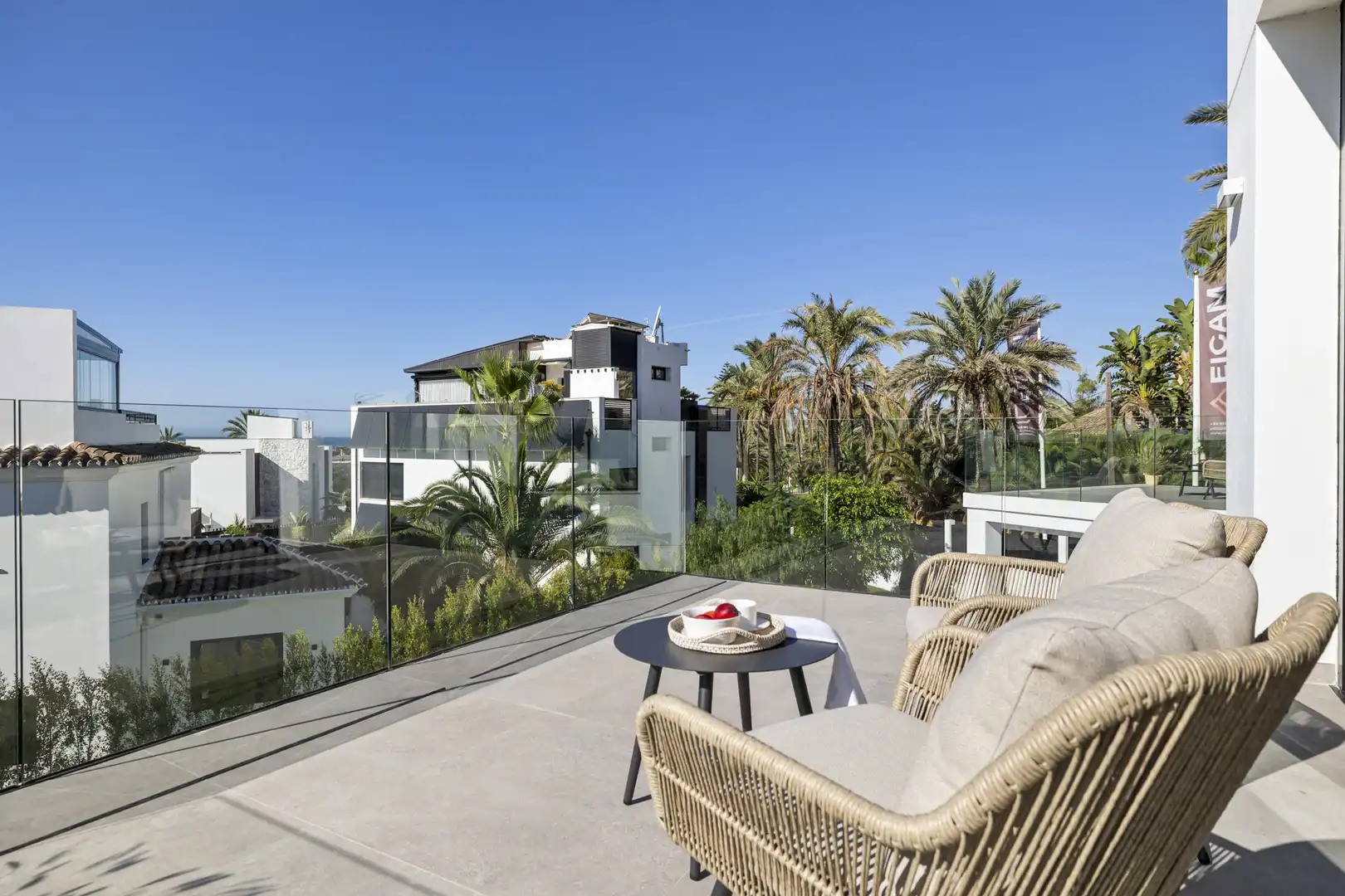 Terrassa de Casa o xalet en venda en Marbella amb Aire condicionat, Jardí privat i Terrassa