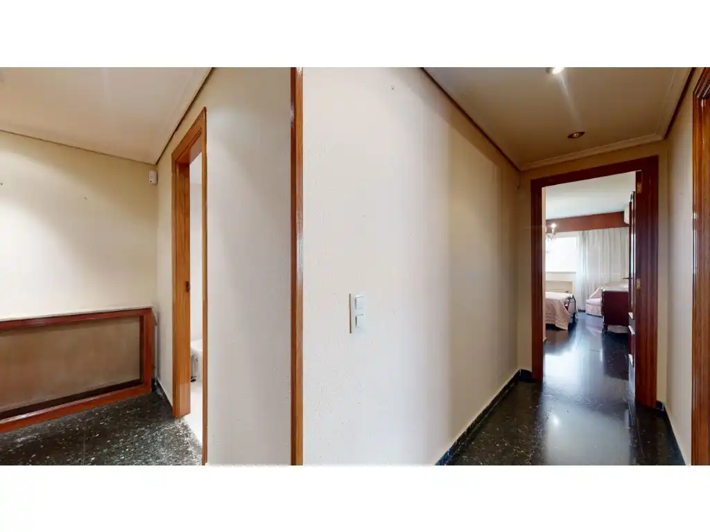 Flat for sale in Exposició