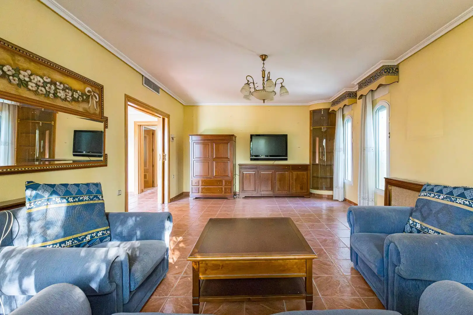Sala d'estar de Casa o xalet en venda en Murcia amb Jardí privat, Terrassa i Traster